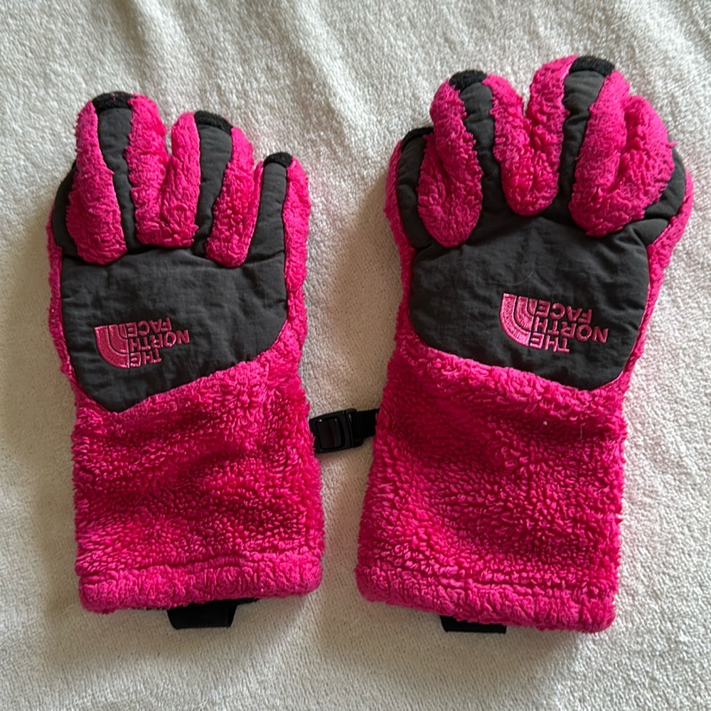 The Northface pink gloves